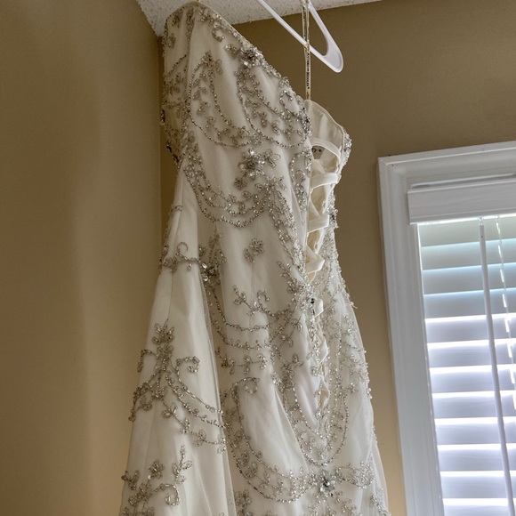 Sottero and Midgley Ivory Raquelle 72743 Wedding Dress w/Mermaid Silhouette - Picture 13 of 16